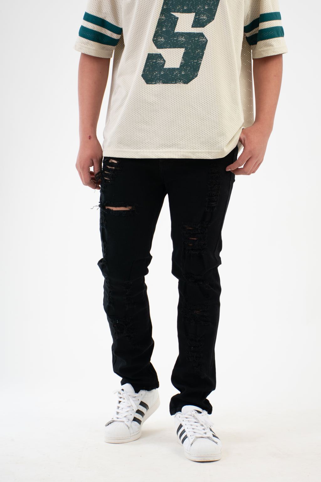 SKINNY NEGRO RASGADO